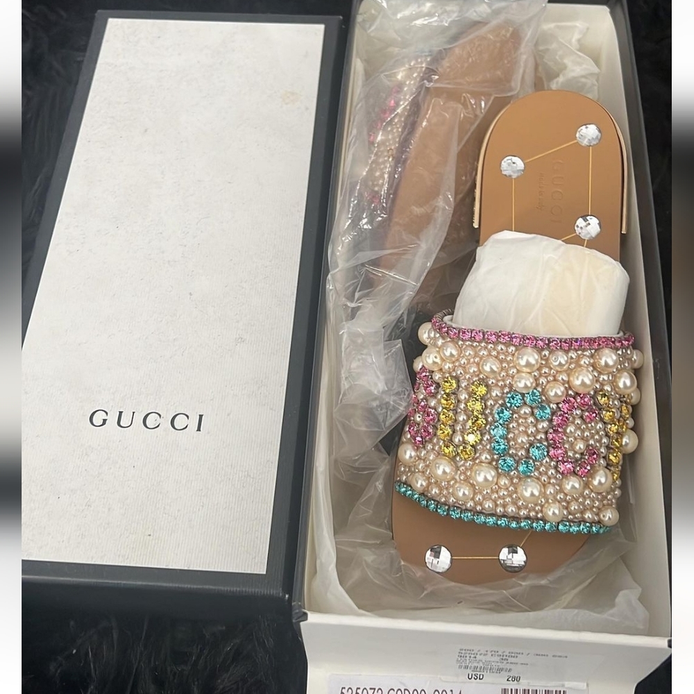 Gucci embezzled slide size 5(35)
